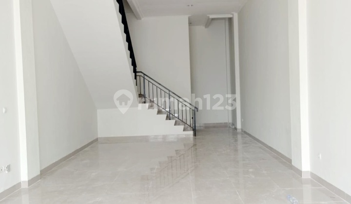 4-Story Shophouse, Excellent Condition, Ready to Use, Prime Favorite Location, Most Sought-After in Golf Island PIK Pantai Indah Kapuk