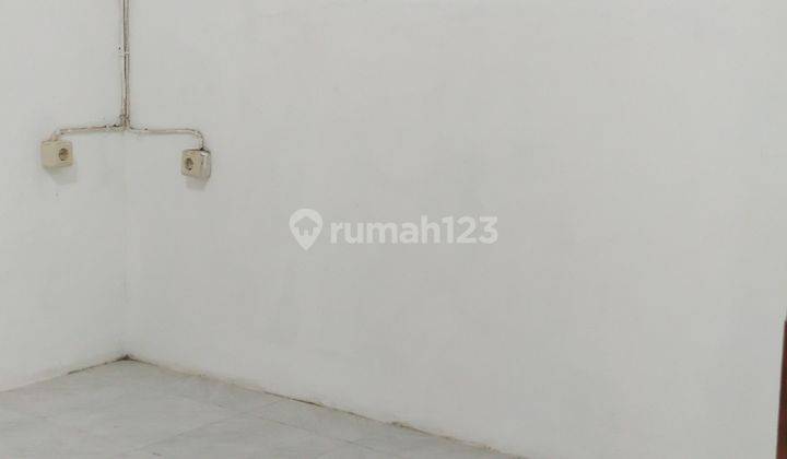 Disewakan Rumah 1lt di Green garden jakarta barat siap huni 5