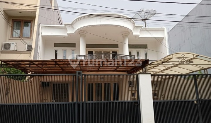 Selling Cheap at a Strategic Location in Sunter