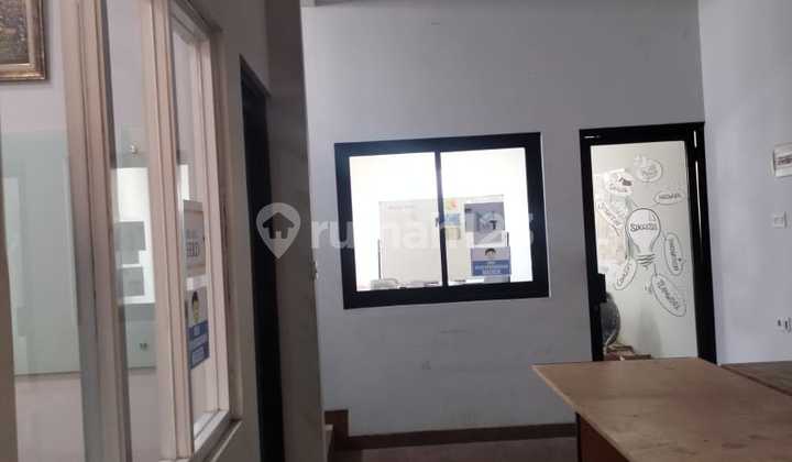 Rumah Bagus 4 Lantai di Kelapa Gading 2