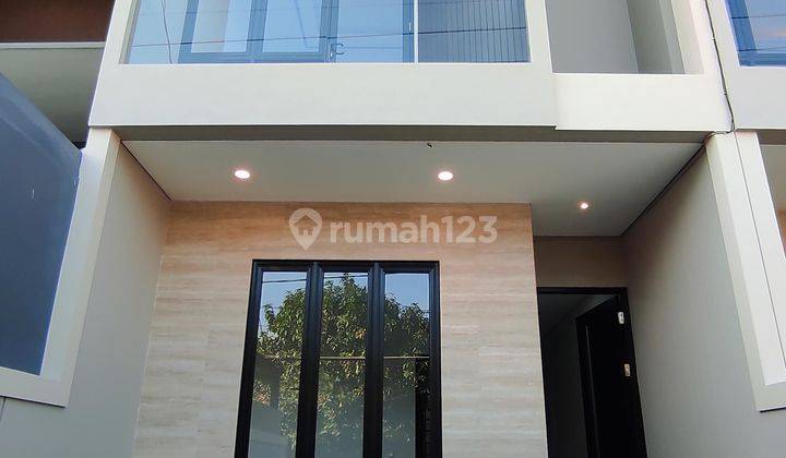 Turun 150 Juta Rumah Baru Modern Sutorejo Jalan Lebar Dekat Pakuwon City, Kampus Its 2