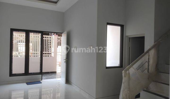 Rumah Baru 1Man Design Lega Selangkah ke Pakuwon City 2