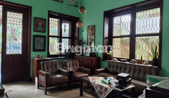 Rumah Second Raya Residen Sudirman Surabaya, Lokasi strategis 1