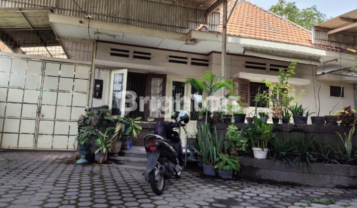 Rumah Second Raya Residen Sudirman Surabaya, Lokasi strategis 2