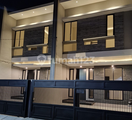 Klampis Semolo Hanya 1 M An Rumah Baru Gress Tengah Kota Bisa K P R 2