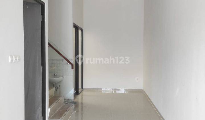 Rumah Baru Minimalis Row Jalan 3 Mobil Di Mulyosari Surabaya Timur 2