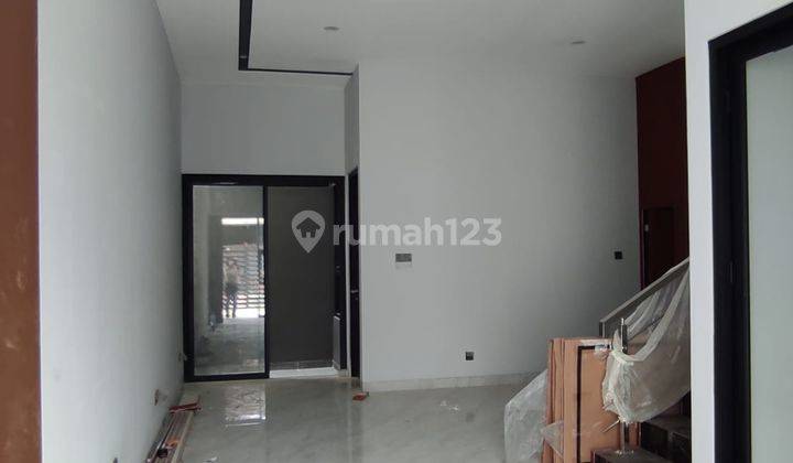 Sutorejo Rumah Baru Modern 2 Lantai Sisa 1 Unit Hadap Utara 2