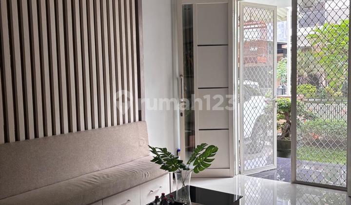 Rumah Split Level Dan Furnish Di San Antonio, Pakuwon City Surabaya 2