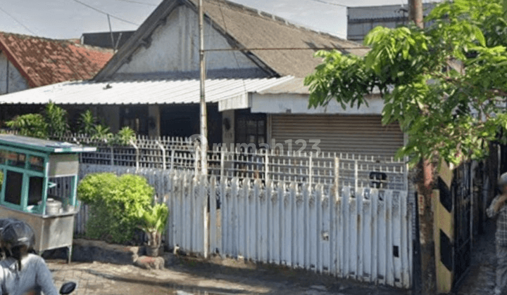 Rumah Second Lebar 10 Meter di Tempel Sukorejo Dekat Pasar Kembang 1