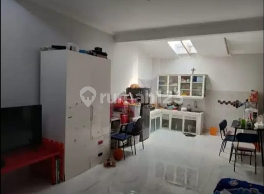 Rumah Mungil Minimalis di Perumahan Pakuwon City Surabaya 2