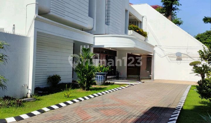 Rarely Available Strategic Commercial House on Jalan Raya Kertajaya Indah, 36 Meters Wide, Near Galaxy Mall