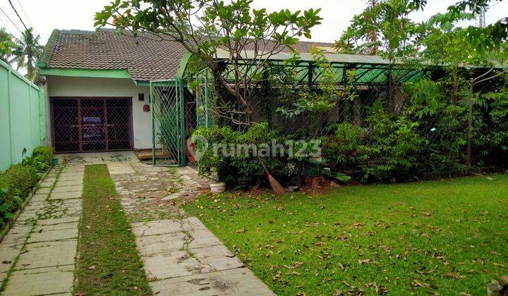 Rumah lama layak huni tanah luas di cipayung tanggerang selatan 1