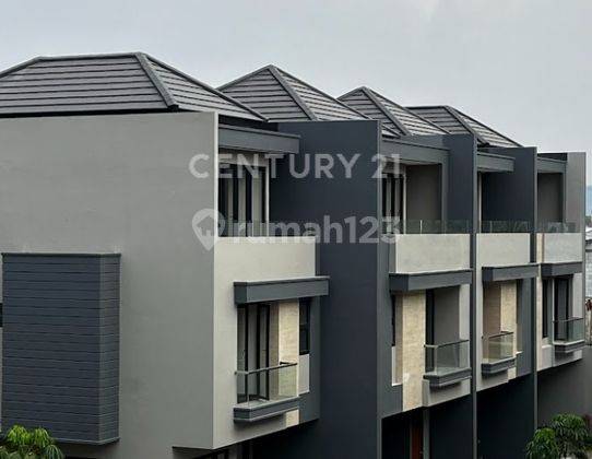 RUMAH CLUSTER MEWAH FULL FURNISHED LOKASI STRATEGIS JAKARTA BARAT 1