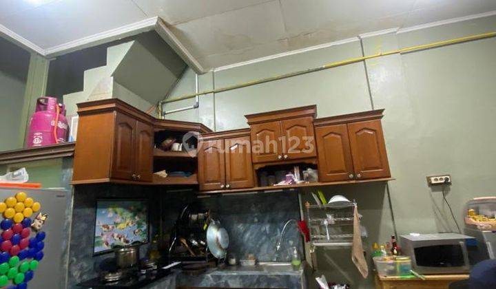 Dijual Rumah 2,5 Lantaii Semi Furnish SHM Strategis di Tangerang 2