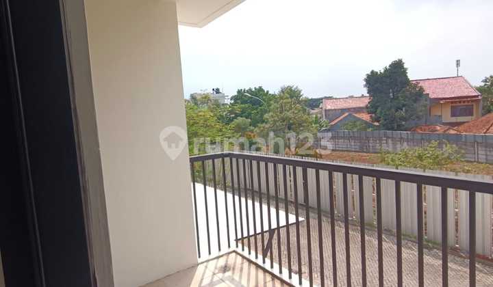 For Sale: Modern Freehold House in Fortune Belleza Graha Bintaro Cluster 2