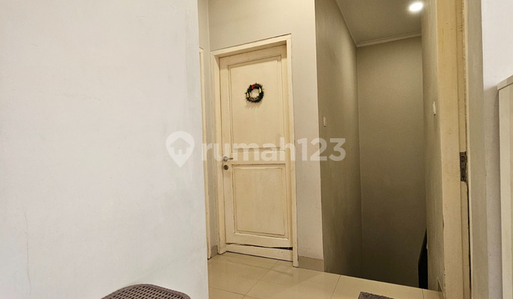 For Sale: Nice Semi-Furnished Modern House in Bohemia Gading Serpong For Sale: Nice Semi-Furnished Modern House in Bohemia Gading Serpong