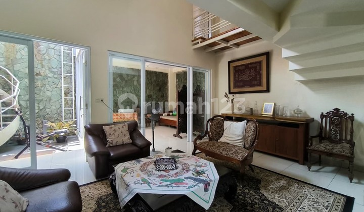 For Sale Semi-Furnished House with SHM in Kebun Jeruk Indah, West Jakarta 2