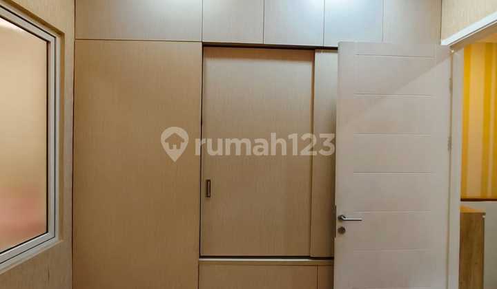 For Sale: Semi-Furnished Renovated House in Canary Timur, Gading Serpong 2