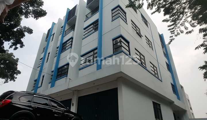 For Sale, 3 Units of Shophouses in a Row, 4 Floors in Setiabudi, South Jakarta 2