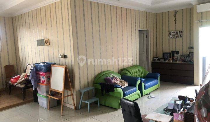 Dijual Rumah 2 Lt. Bagus Murah Hoek SHM Dekat Living World Alsut 2