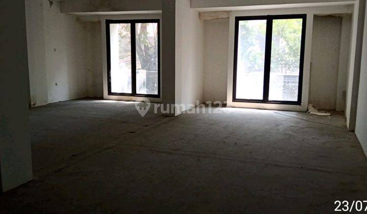 Disewakan ruko siap pakai  di melawai kebayoran baru 2