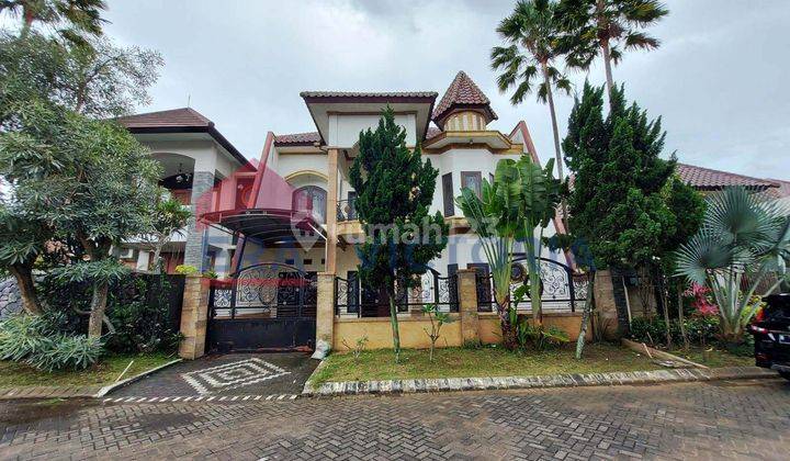 Rumah besar sewa, lokasi nyaman one gate system, club house 1