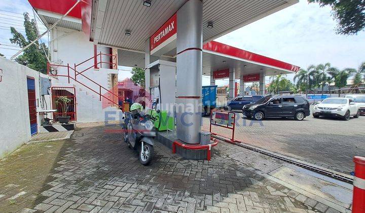 Spbu jual, masih beroperasi, ramai, dekat GOR,  dekat sekolah 9
