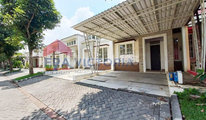 Rumah Jual Siap Huni Ciputra Group One Gate System Dekat Sman 6 2