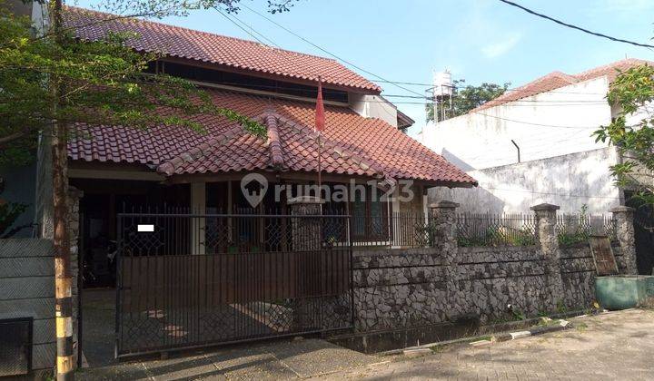 Jual Rumah 2 Lantai SHM di Sektor 9 bintaro, Tangerang Selatan 1