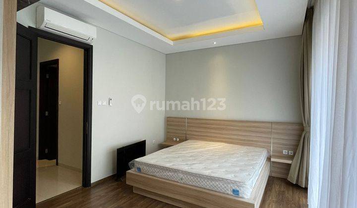 Di Jual Rumah Siap Huni 3 Lantai SHM di Jl. Kemang Selatan, Jakarta Selatan 2