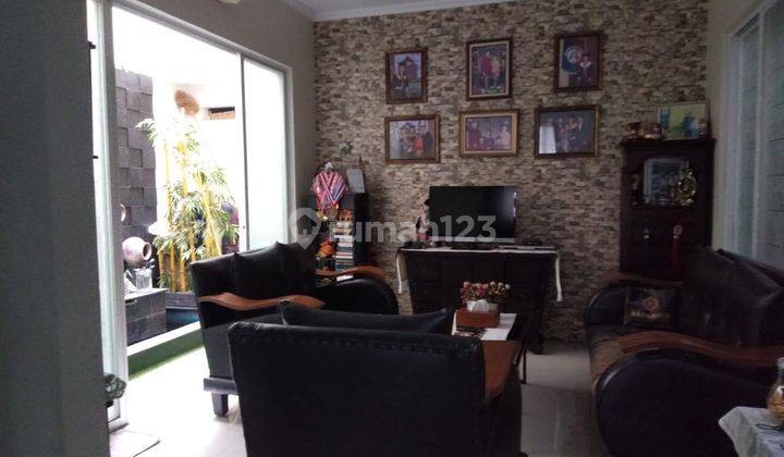 Rumah 2 Lantai Semi Furnished SHM di Sektor 9-Bintaro, Tangerang Selatan 1