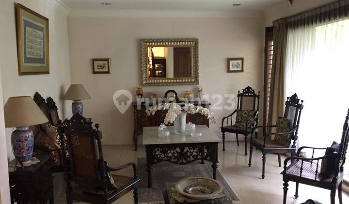 Dijual Rumah 2 Lantai SHM di Jl. Tubagus Ismail , Bandung 2