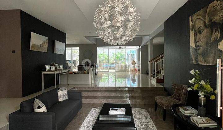 Dijual Rumah Mewah Elegan Terawat Ada Kolam Renangnya di Bintaro 2