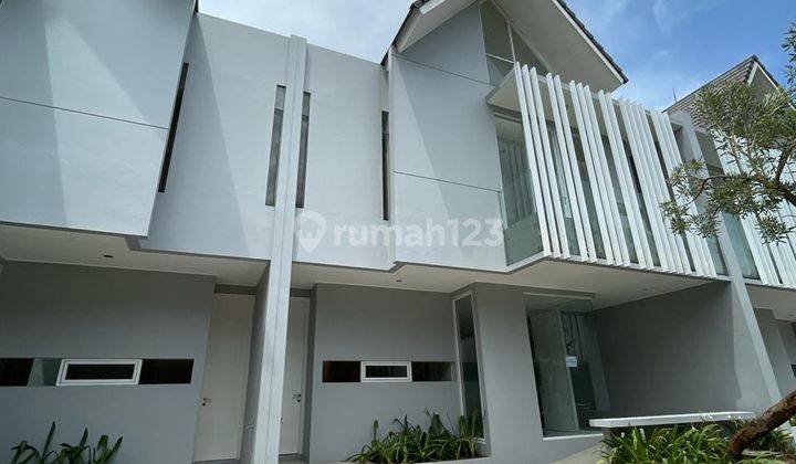 Di Jual Rumah 2 Lantai di Discovery Bintaro, Tangerang Selatan 1