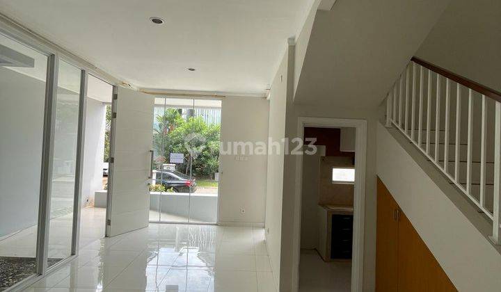 Di Jual Rumah 2 Lantai di Discovery Bintaro, Tangerang Selatan 2