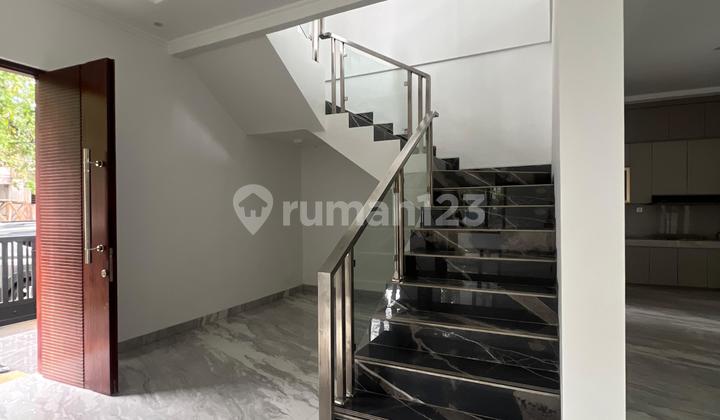 Rumah Bagus SHM Bintaro, Tangerang Selatan 2