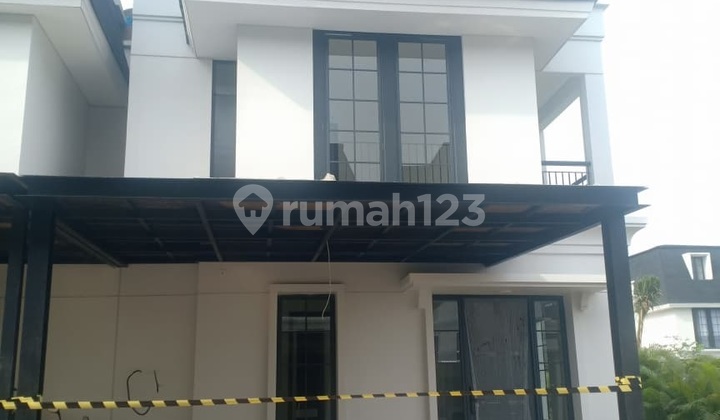 Rumah Brand New American Classic Dekat ke Bintaro
