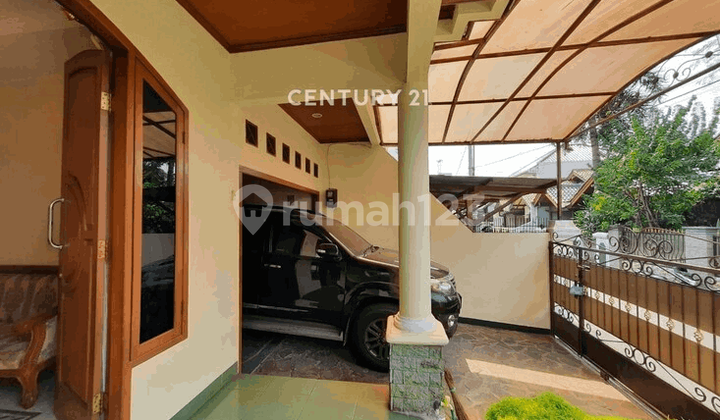 For Quick Sale: Ready-to-Occupy 2-Story House in Tanjung, South Jakarta CW16540 2