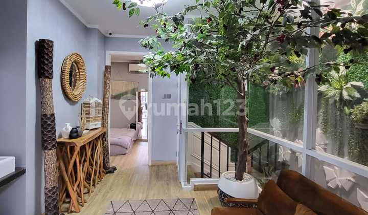 Rumah 2 Lantai Bagus Elegan dan Fungsional di Discovery Bintaro Tangerang Selatan (Im) 2
