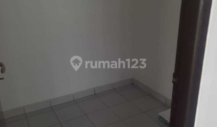 For Rent 2-Story Ready-to-Occupy House in Sector 3 Bintaro, South Tangerang For Rent 2-Story Ready-to-Occupy House in Sector 3 Bintaro, South Tangerang