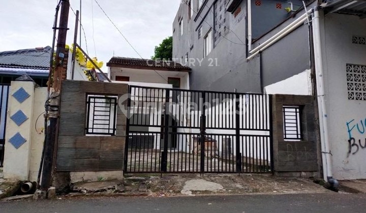 Rumah Nyaman Aman Lokasi Strategis Di Mampang Jaksel Ay14433