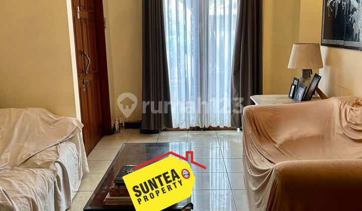 Beautiful Well-Maintained Elegant House Ready to Occupy in Pondok Indah, South Jakarta (Im)