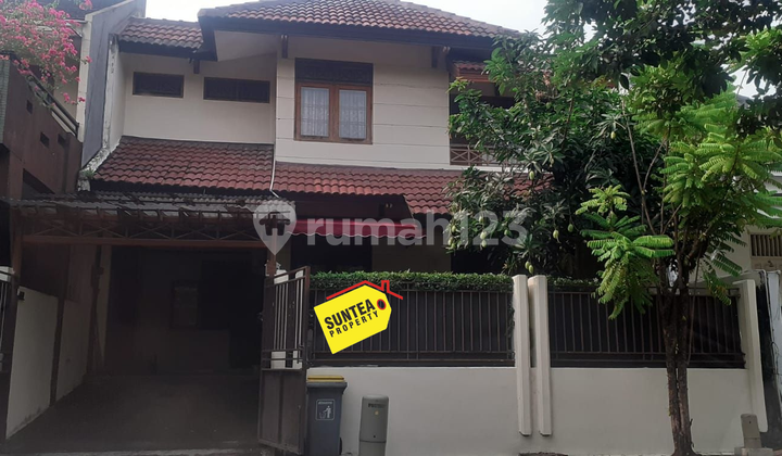 Rumah Bagus Luas Homey Siap Huni di Ciputat Timur Tangerang Selatan (Im) Rumah Bagus Luas Homey Siap Huni di Ciputat Timur Tangerang Selatan (Im)