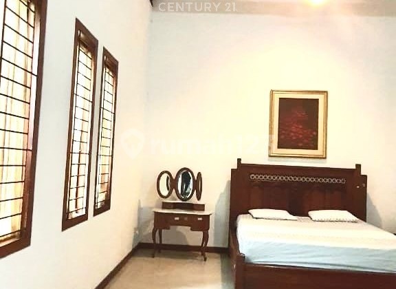 Rumah Semi Furnished Ada Ukiran Jati Jepara Di Jagakarsa AY15225 2