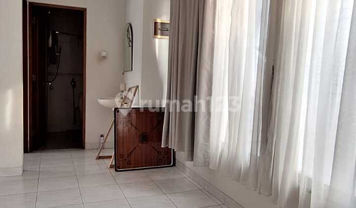 Dijual Cepat Rumah Minimalis Bagus Rapi Posisi Hook Siap Huni di Emerald Bintaro (Im) 2