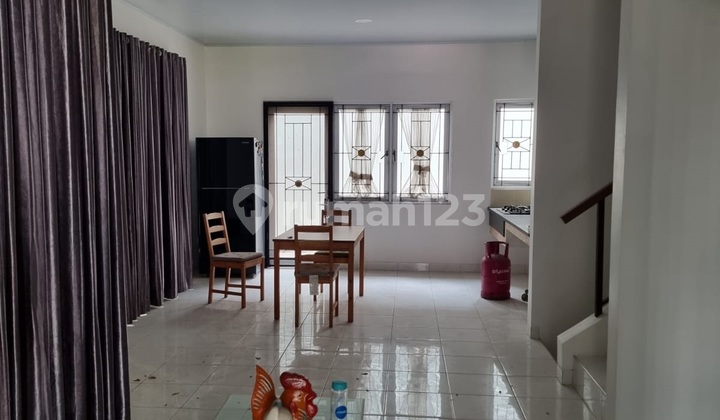 Rumah di Kota Wisata Lt 180 Lb 130 Siap Huni Dan Siap Nego Rumah di Kota Wisata Lt 180 Lb 130 Siap Huni Dan Siap Nego