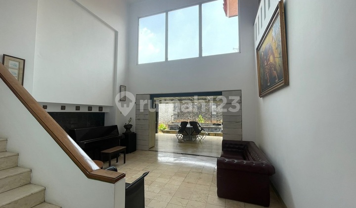 For Quick Sale: Luxurious, Well-Maintained House, Land 748, Building 1200, Negotiable Price at Citra Gran