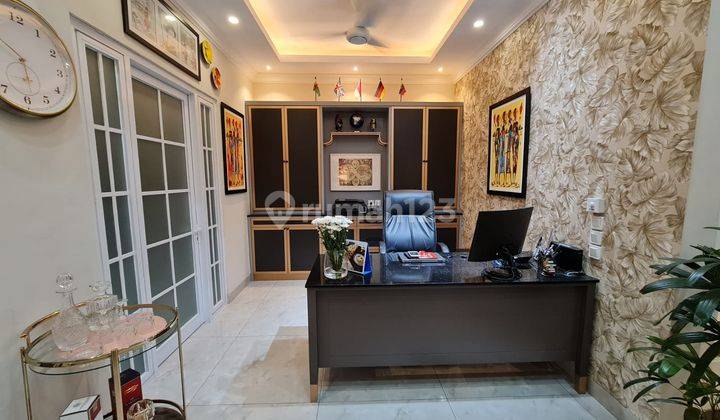 Rumah Raffles Hills Bagus Elegan Megah 2 Lantai Lt 200 Lb380 Nego 2