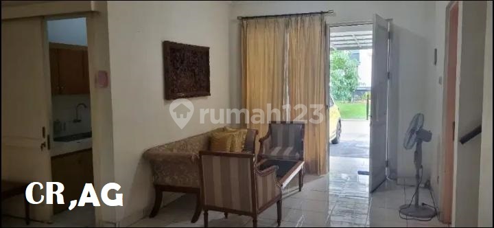 Affordable, Good, Comfortable Rental House in Kota Wisata, 13th floor, 131 square meters. 2
