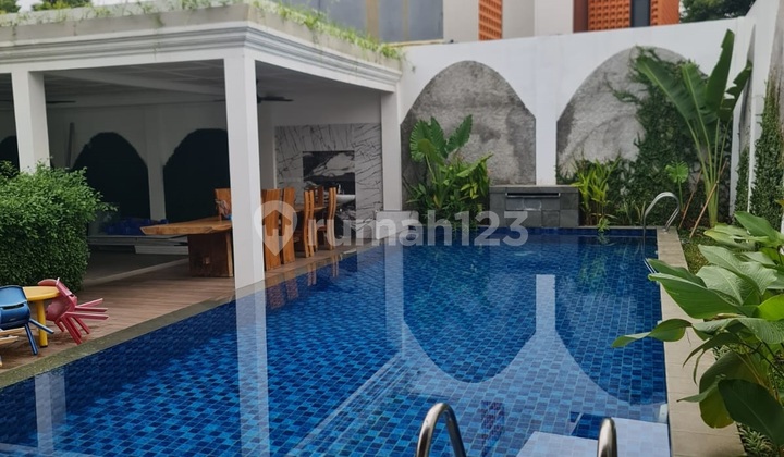 Rumah Murah Megah 2Lantai Kolam Renang Lt505 Komp.bulog Jatiwarna